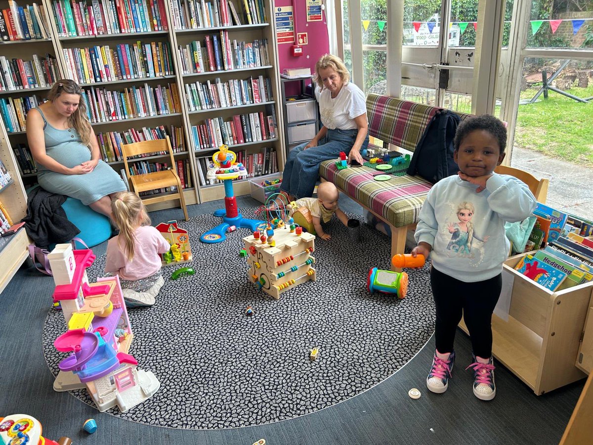 GreenwichLibs's tweet image. Join us at #SladeLibrary for #StayAndPlay on Mondays from 3-3.30pm, explore new textures, socialise and interact in a friendly and stimulating environment. We have lots of fun every week! 📚 #LoveYourLibrary