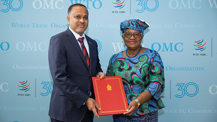 OMC en español (@omc_es) on Twitter photo Sri Lanka acepta el Acuerdo sobre Subvenciones a la Pesca de la OMC, que necesita cuatro aceptaciones más para su entrada en vigor #fisheriessubsidies <a href="/NOIweala/">Ngozi Okonjo-Iweala</a> dlvr.it/TMKrZz Sri Lanka acepta el Acuerdo sobre Subvenciones a la Pesca de la OMC, que necesita cuatro aceptaciones más para su entrada en vigor #fisheriessubsidies <a href="/NOIweala/">Ngozi Okonjo-Iweala</a> dlvr.it/TMKrZz