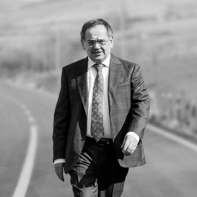 Eski Bayındırlık ve İskan Bakanı, önceki dönem Samsun Büyükşehir Belediye Başkanı, Samsun Milletvekili Sn. Mustafa Demir’in vefat haberini büyük bir teessürle öğrendim. 

Merhuma Allah’tan rahmet, ailesine başsağlığı diliyorum. 
Mekanı cennet olsun. 🤲🏻