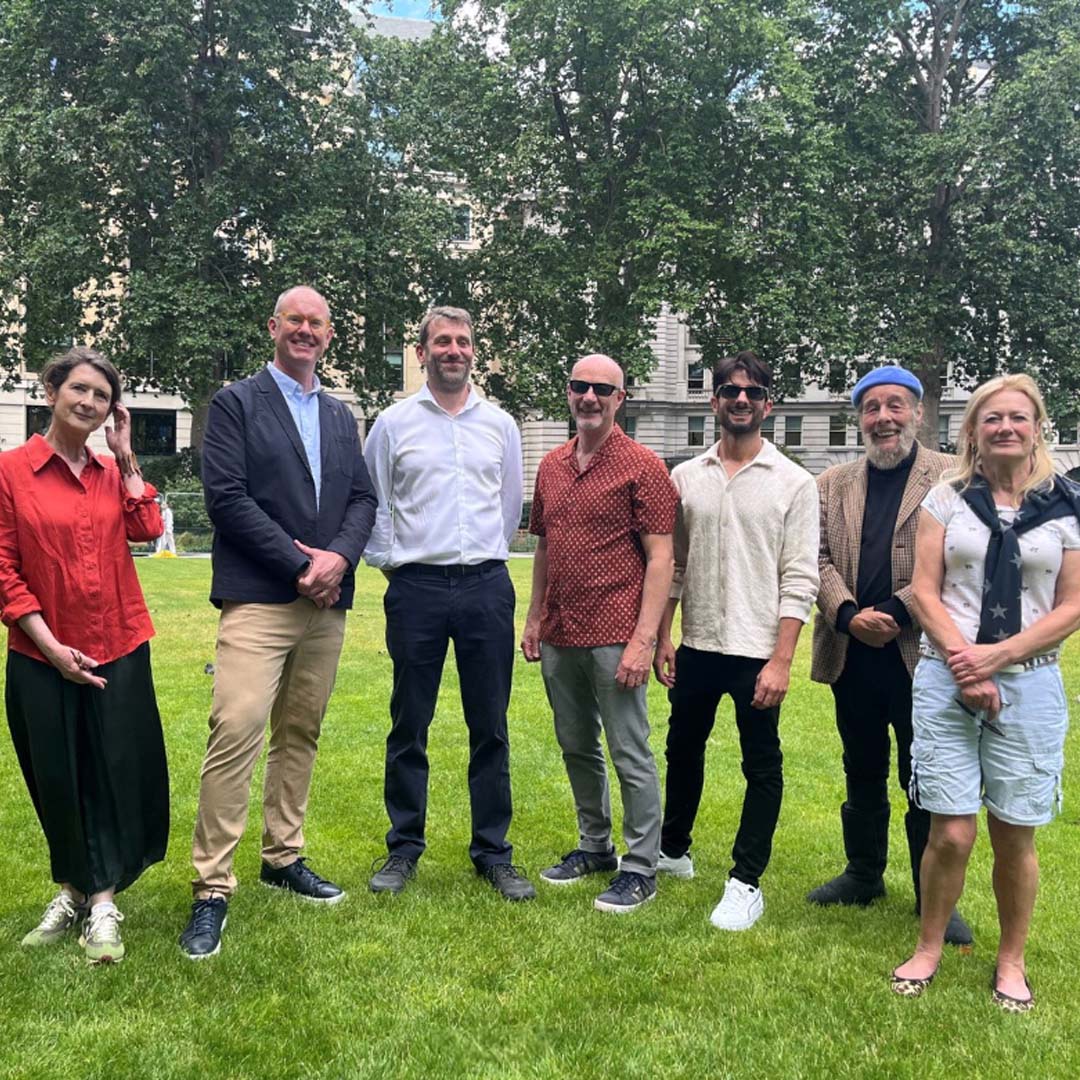 Realm (@realmlandscape) on Twitter photo Thank you <a href="/cityoflondon/">City of London</a> <a href="/BBCGQT/">BBC Radio 4's GQT</a> for inviting Realm <a href="/realmlandscape/">Realm</a> to take part in a special episode of BBC Radio 4 Gardeners' Question Time in #FinsburyCircusGardens ā the largest public park in the Square Mile.
šæ Listen to the episode on <a href="/BBCSounds/">BBC Sounds</a> recorded in this Thank you <a href="/cityoflondon/">City of London</a> <a href="/BBCGQT/">BBC Radio 4's GQT</a> for inviting Realm <a href="/realmlandscape/">Realm</a> to take part in a special episode of BBC Radio 4 Gardeners' Question Time in #FinsburyCircusGardens ā the largest public park in the Square Mile.
šæ Listen to the episode on <a href="/BBCSounds/">BBC Sounds</a> recorded in this