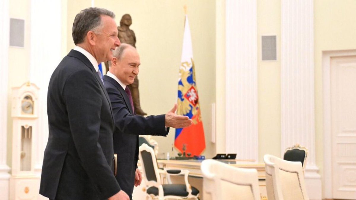 🇷🇺🇺🇸 | En el Kremlin ha comenzado una reunión entre Putin y el enviado especial del presidente estadounidense, Witkoff.