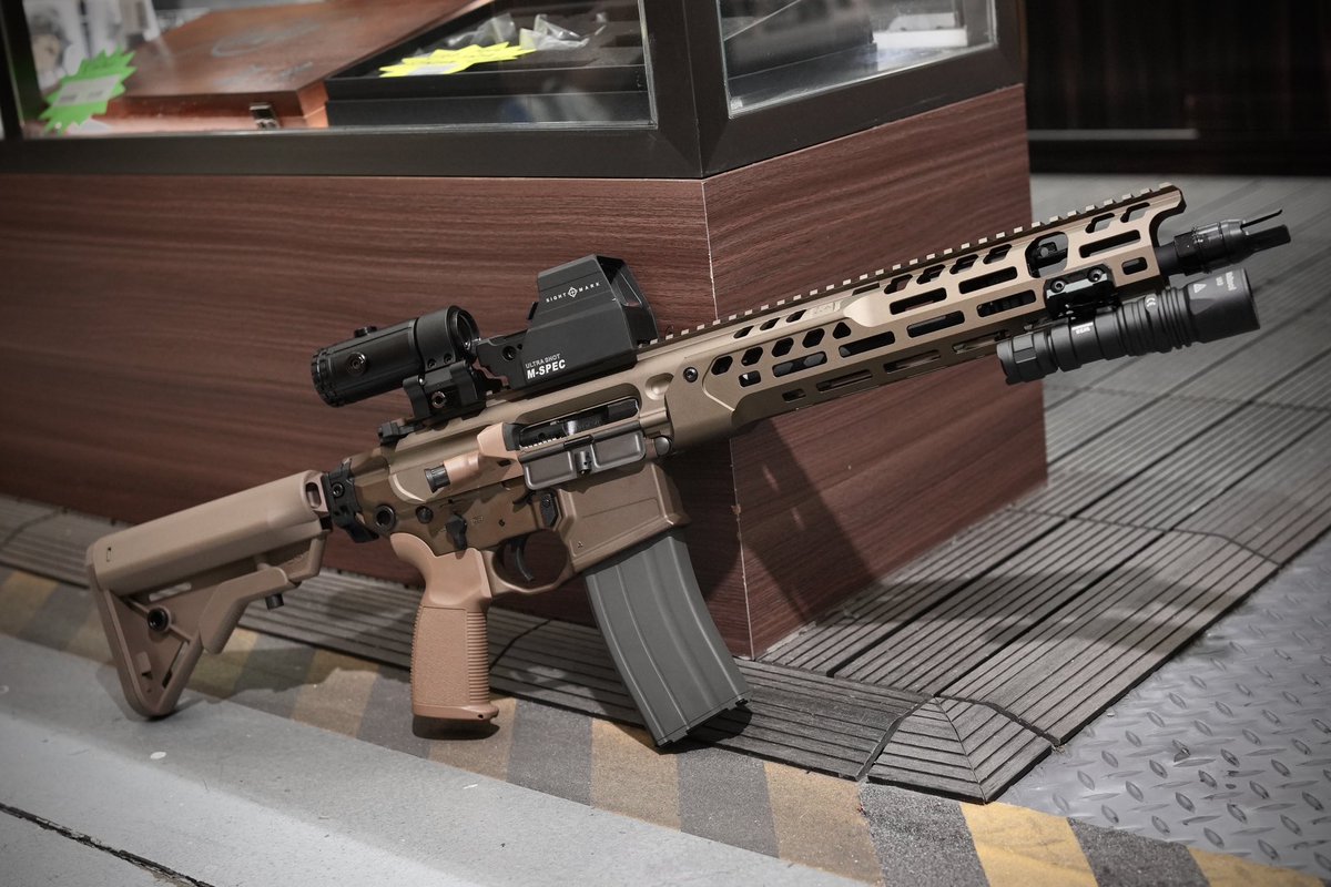 jkarmy_int's tweet image. Sightmark Ultra-Shot M Spec Pro +
T-3 Magnifier 

SPEAR LIKE Upgrade ⚔️

#sightmark #ultrashot #reddot #optic #magnifier