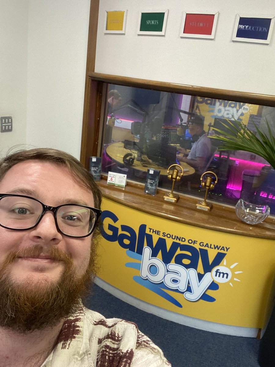 FinnEoghan's tweet image. Chuffed to be on @gbayfm with @JohnMorleyNews to discuss Galway City’s answer to Newgrange - the 1,500 year old ringfort in Ballybane - and how demolition of the Lantern Bar gives Galway a chance to make the most of this gem, our oldest building! #ringfort #fairyfort #heritage 🇮🇪