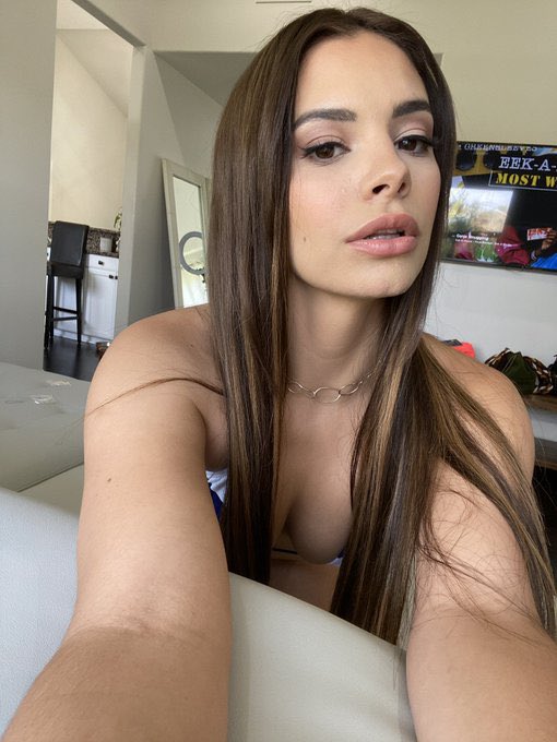 Lyana woods tweet media