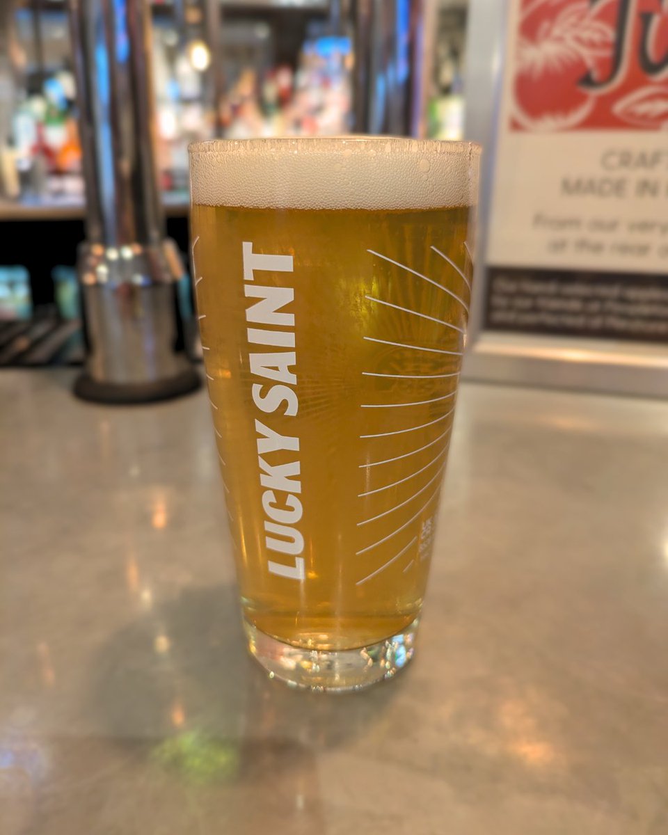 🍻🚗 Enjoy pint after pint and still drive home. Lucky Saint is a classic larger with all the flavour and just a teeny tiny bit of booze (0.5% ABV).

There's more alcohol in an over-ripe banana than in this! 🍌

#angelpershore #pershore #luckysaint @luckysaintbeer