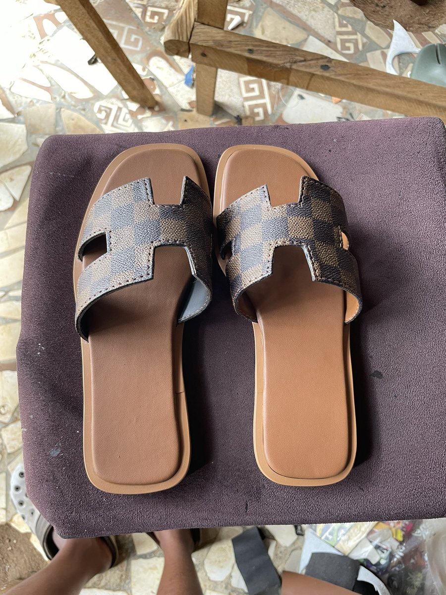 Samarit68673483's tweet photo. @cardigansnow Good morning, fellas 
My name is Imole 
I make and sell quality leather shoes for both children, male and female 

Your patronage will be much appreciated

We can work on your own design if you want

We deliver nationwide 
Call to place your order 09012588859 https://t.co/lu5YIMkVpW