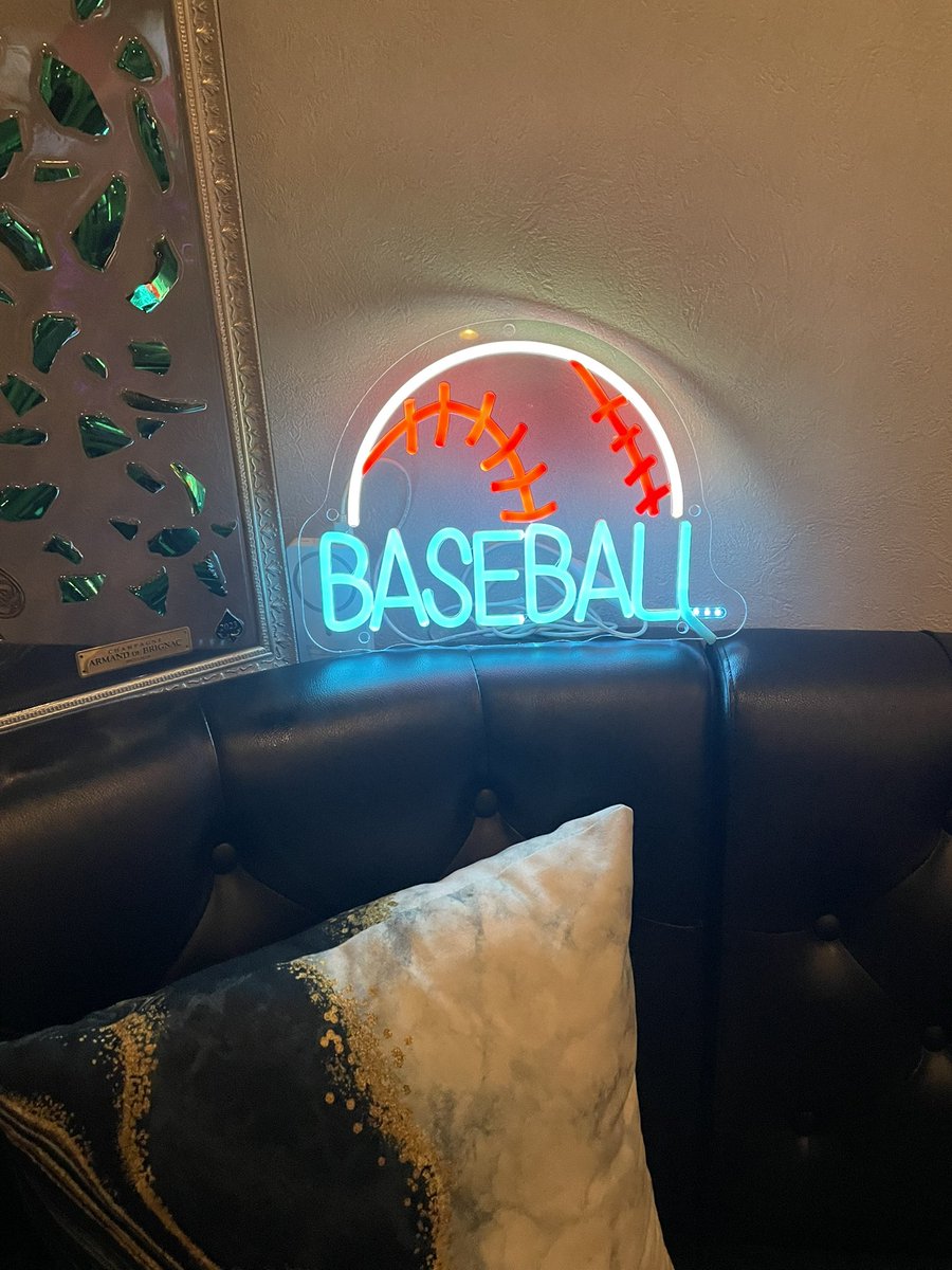 lzSmANln8HmqWEV's tweet image. 先週ここ行っといて良かった！
🤣🤣🤣

#GET2
#ゲッツー
#読売ジャイアンツ
#日本プロ野球