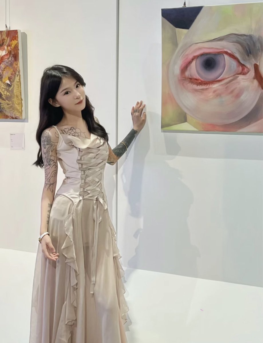 青岛在威海上学的。花臂小妹哈。喜欢纹身 学妹的🉑️抓紧联系