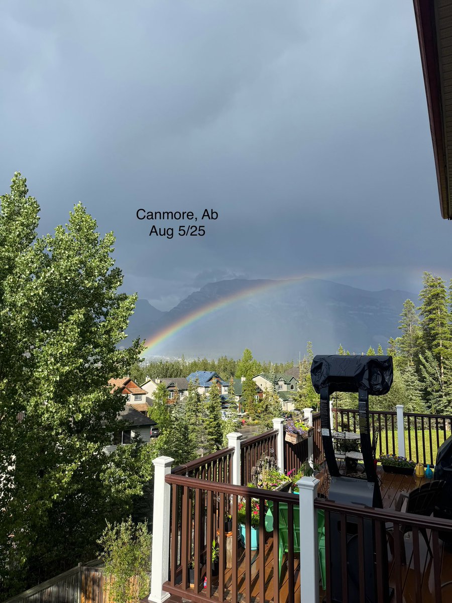 A tale of two climates. #canmore is the rainbow 🌈 capital of the west, because IT HASN’T STOPPED RAINING this summer. The #Ottawa area is dry, dry. Crops need rain. The forest needs rain; every thing needs rain. #ShareYourWeather There should be wildfire concerns in the east.