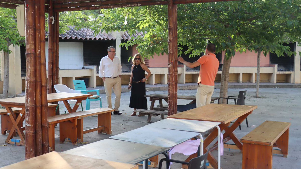 Benidorm inicia la instalación de juegos infantiles y nuevo arbolado en el ‘Festa Espai’.
La colocación de columpios y suelo amortiguador finalizará en dos semanas y las plantaciones se dejarán para el mes de octubre

#Benidorm
#BenidormEsParquesYJardines

benidorm.org/es/noticias/be…