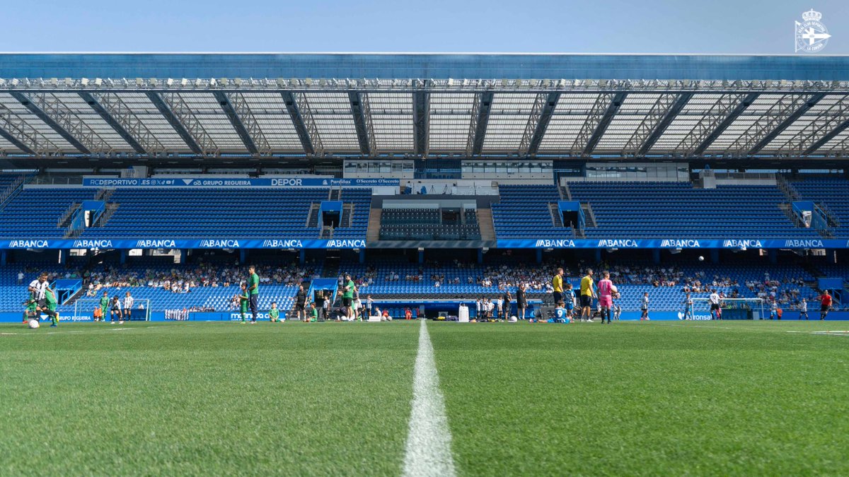 DeporCanteira's tweet photo. 🏆 A 28 edición do Trofeo Mini Teresa Herrera abre este sábado 9 unha intensa xornada de fútbol en ABANCA-RIAZOR. 

➡️ A final benxamín enfronta ao RC Deportivo e ao Ural Español CF.

🔗 https://t.co/44TByyGtmT https://t.co/jR5eS24Q92