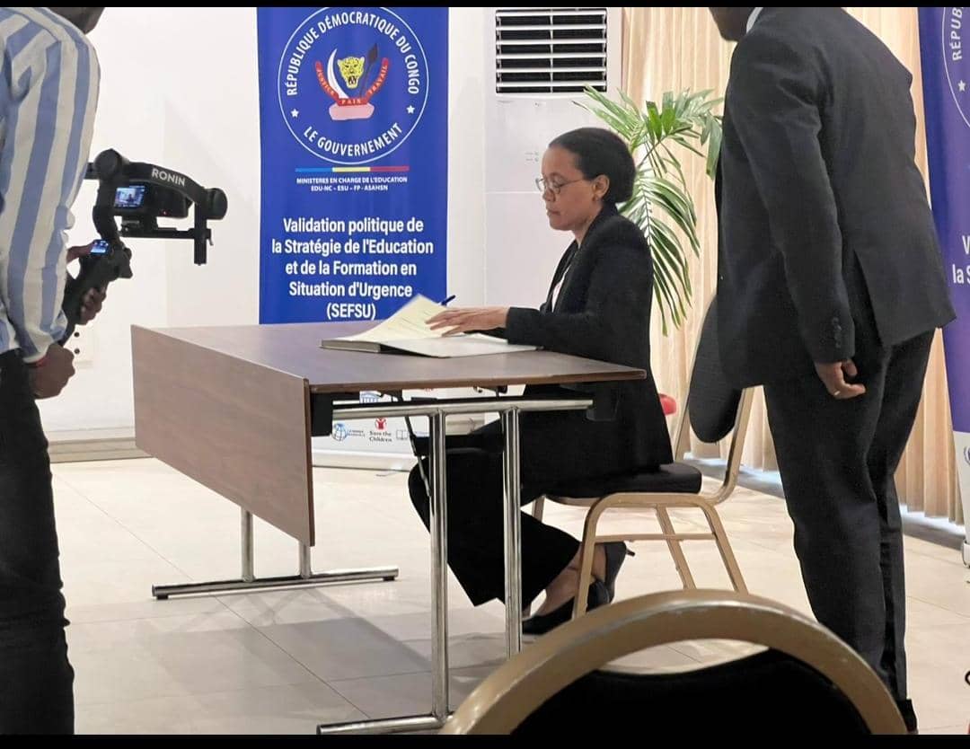 Echosnet (@mwenyif4) on Twitter photo 📍#RDC | Via un Tweet X ,le <a href="/MinisterEDU_NC/">Ministère de l'Education Nationale-NC</a> met en garde les Congolais contre un communiqué trompeur en circulation sur les réseaux sociaux, et souligne que celui-ci cherche à induire la confusion et à discréditer les résultats de l'Exetat 2025.
<a href="/malu_raissa/">Raïssa Malu</a>
<a href="/MinisterEDU_NC/">Ministère de l'Education Nationale-NC</a> 📍#RDC | Via un Tweet X ,le <a href="/MinisterEDU_NC/">Ministère de l'Education Nationale-NC</a> met en garde les Congolais contre un communiqué trompeur en circulation sur les réseaux sociaux, et souligne que celui-ci cherche à induire la confusion et à discréditer les résultats de l'Exetat 2025.
<a href="/malu_raissa/">Raïssa Malu</a>
<a href="/MinisterEDU_NC/">Ministère de l'Education Nationale-NC</a>
