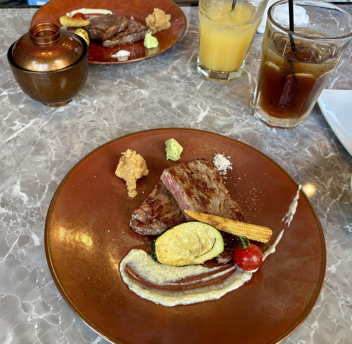 岐阜帰る途中でりんたんあゆたんと会えた嬉しい🚗😻
ふたりともいい人とーっても良い人だった😆
ちびれんにも私にもプレゼントありがとう🎁
岡山帰ったら速攻まりりん飾る🏴‍☠️❤️‍🔥
本当にご馳走様でした🙇‍♀️🙇‍♀️🙇‍♀️🙇‍♀️🙇‍♀️🙇‍♀️