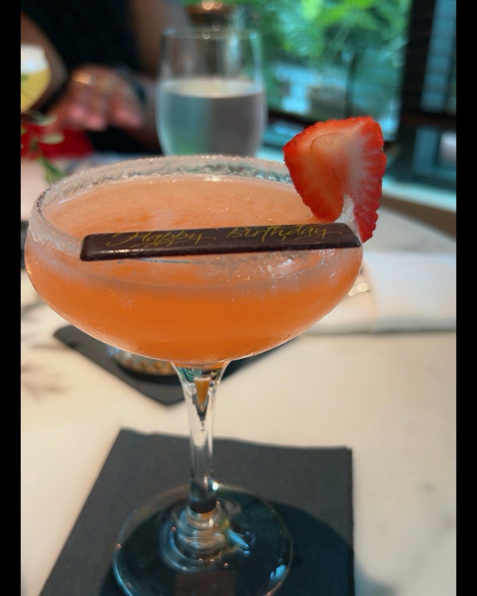 __fee215's tweet image. Likkle Miss Leo 🥰😍🤪♌️

#ItsMyBirthday🎉🩷 #LeoSeason #FeeDay #ThirtySomethinggg