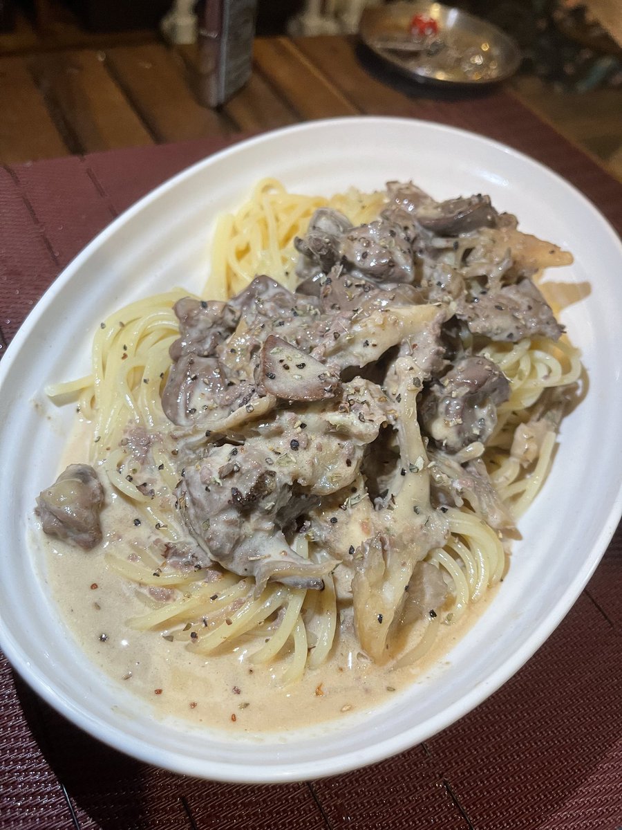 happyboy1187's tweet photo. 本日はおつとめで安くなってた、レバーハツの唐揚げとレバーハツのクリームパスタ https://t.co/eyyqb0RDcC