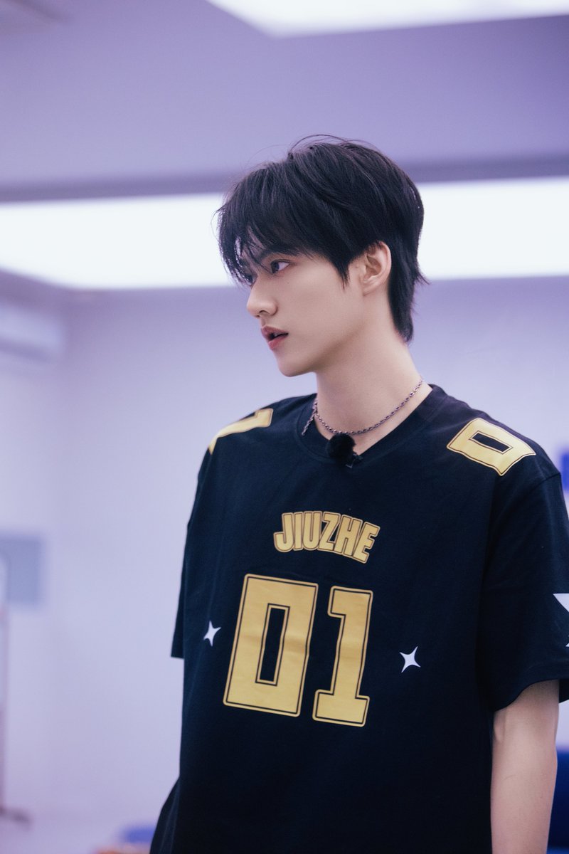 —— 🌌🚀👩🏻‍🚀 —— 
『06.08.25 』
嘉行新悦周柯宇工作室’s weibo update

หัวใจที่ไร้ความกลัว 🔥 ลุยเปิดศึกทีมต่อ 🎮 18:00🇹🇭 ติดตาม #WeAreTheChampionsS4 ต่อ @โจวเคออวี่ เจอกับในหุบเขา

📎 weibo.com/7910012892/PEz…

#战至巅峰4 #ZKYx战至巅峰4
#周柯宇 #โจวเคออวี่ #Zhoukeyu #DanielZhou