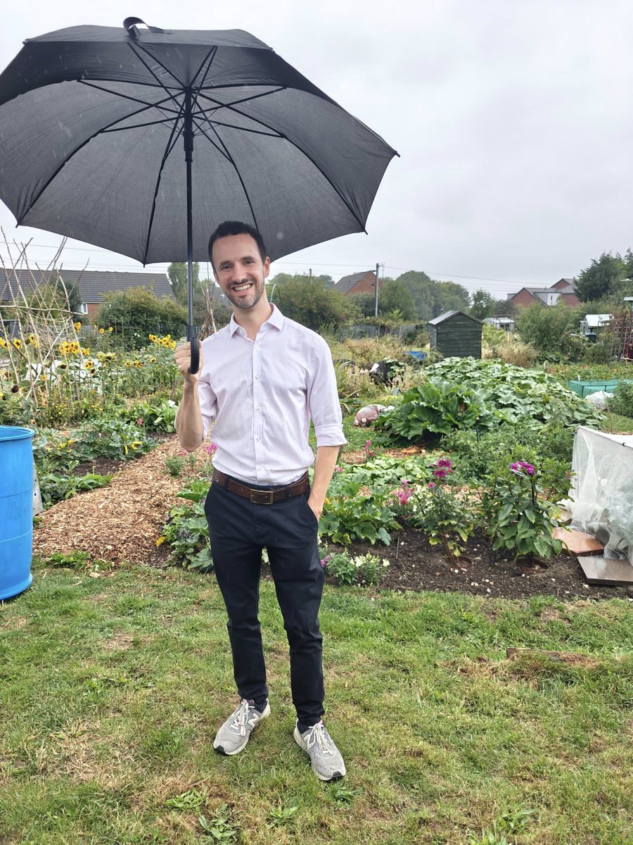 Chris Hinchliff MP (@chinchliffmp) on Twitter photo A pleasure to attend the <a href="/RoystonLotties/">Royston Allotments</a> Open Day and meet so many dedicated growers last weekend.
Allotments are vital community spaces that promote sustainability, wellbeing, and connection.
We need far more of them to meet demand. I'll be championing them in Parliament. A pleasure to attend the <a href="/RoystonLotties/">Royston Allotments</a> Open Day and meet so many dedicated growers last weekend.
Allotments are vital community spaces that promote sustainability, wellbeing, and connection.
We need far more of them to meet demand. I'll be championing them in Parliament.