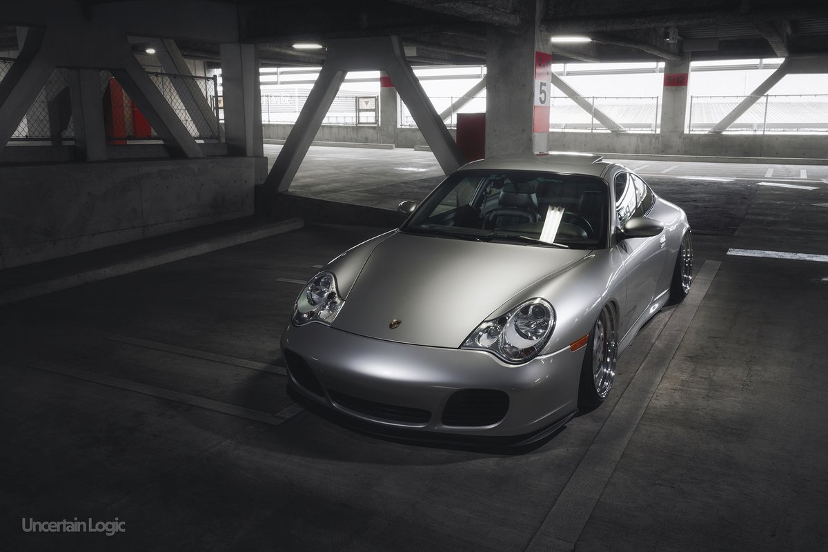 【 Vol.1 アワード車両紹介 Porsche 996 編 】

こちらの996は昨年のUncertain Logicのアワードのひとつ、「Behind the Lens Award」を受賞しました。

アワード・選出理由の詳細はUncertain Logic HP【Blog】にて掲載しております。

uncertainlogic.net/post/vol-1-%E3…

#アンロジ
#uncertainlogic_vol2