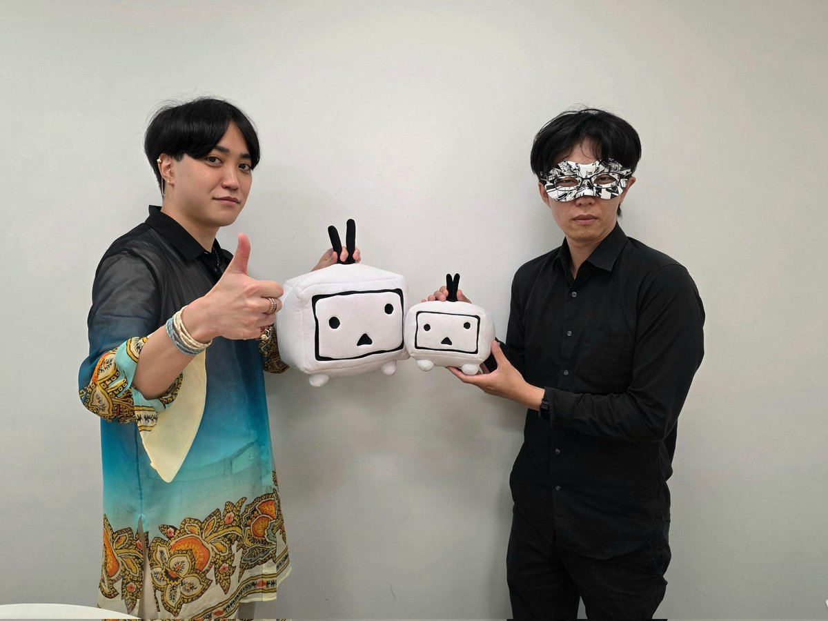 このあと21時から、恐山さんとお話します♪

仮面を着けた状態の恐山さんを見るのは初めてなので、装着時に｢変身バンクだ……｣と感動しました。

youtube.com/live/S7nNm7eCF…
