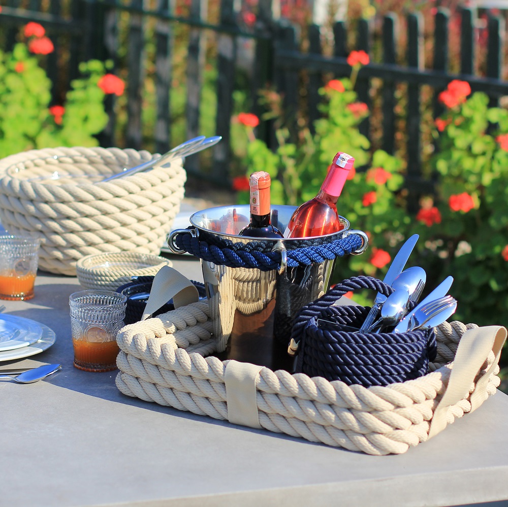 Yazın tadını denizle iç içe çıkarın! 

Tekne dekorasyon ürünlerimizle, deniz tutkunlarına özel şıklık ve konforu bir arada sunuyoruz. 🚤🌊🏝️