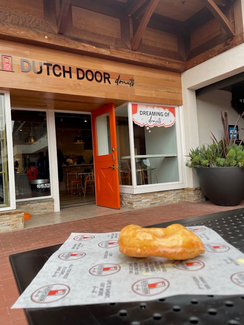 Good Morning ☀️ 
&amp; Happy Hump Day 🐫 
Dutch Door Donuts 🍩 
Carmel-by-the-Sea California 🇺🇸 
#Coffee 
#Donuts 
#HumpDay