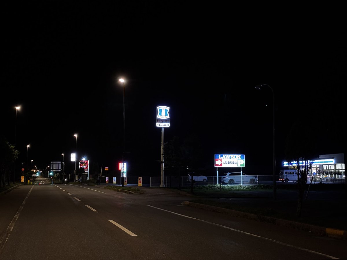 ちなみに、昨日浜頓別に初出店したばかりのLAWSONに立ち寄った帰り道でした🚗

道北の人口3,000人台の町でからあげクンが食べられるとは、すごい時代になりましたね🍗