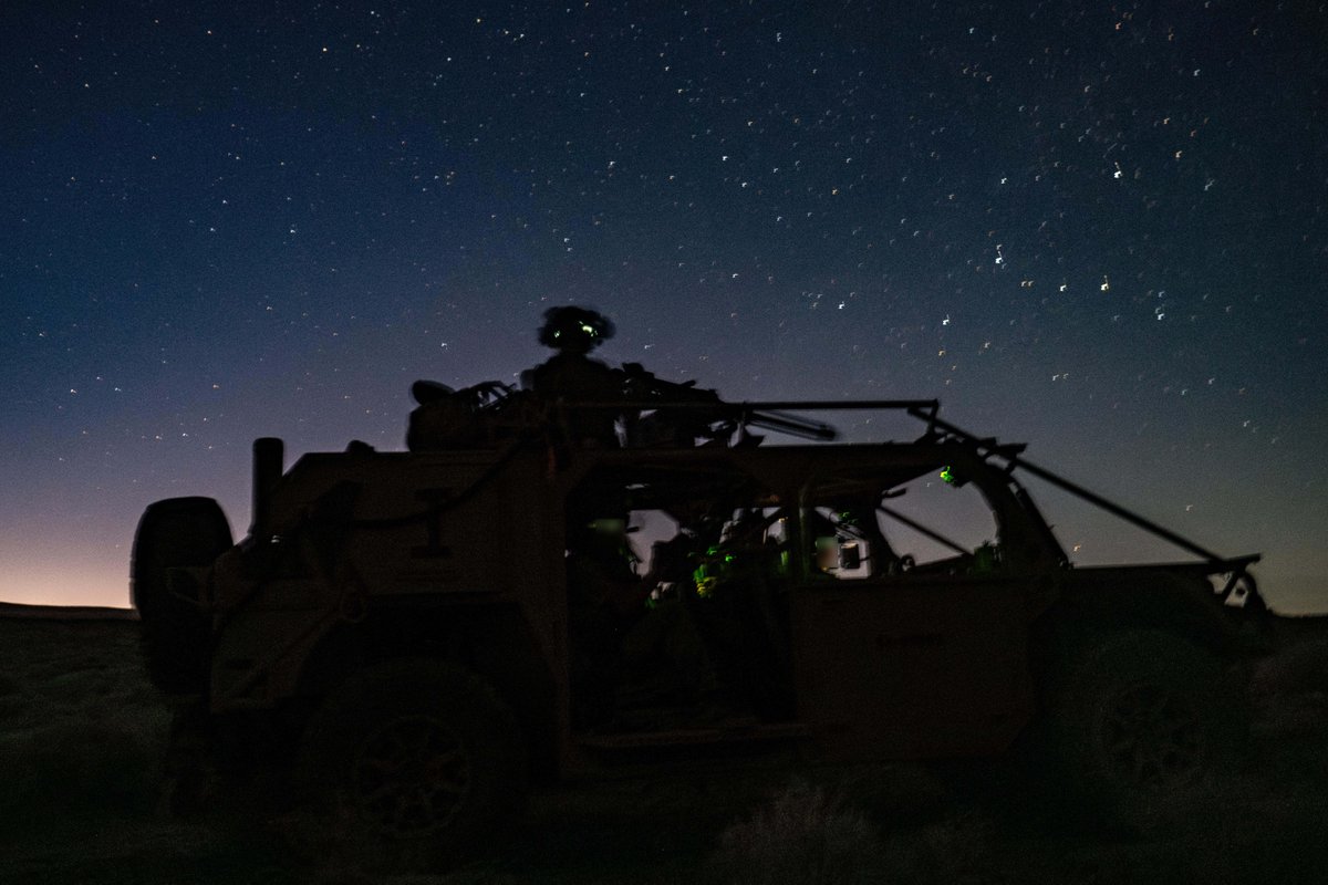 Not here to stargaze 🌌

U.S. East Coast-based Naval Special Warfare Operators (SEALs) conduct tactical vehicle training in Fallon, Nevada.

📸 MC1 Jake Vernier

#USNavy #Warfighting #Readiness #Lethality