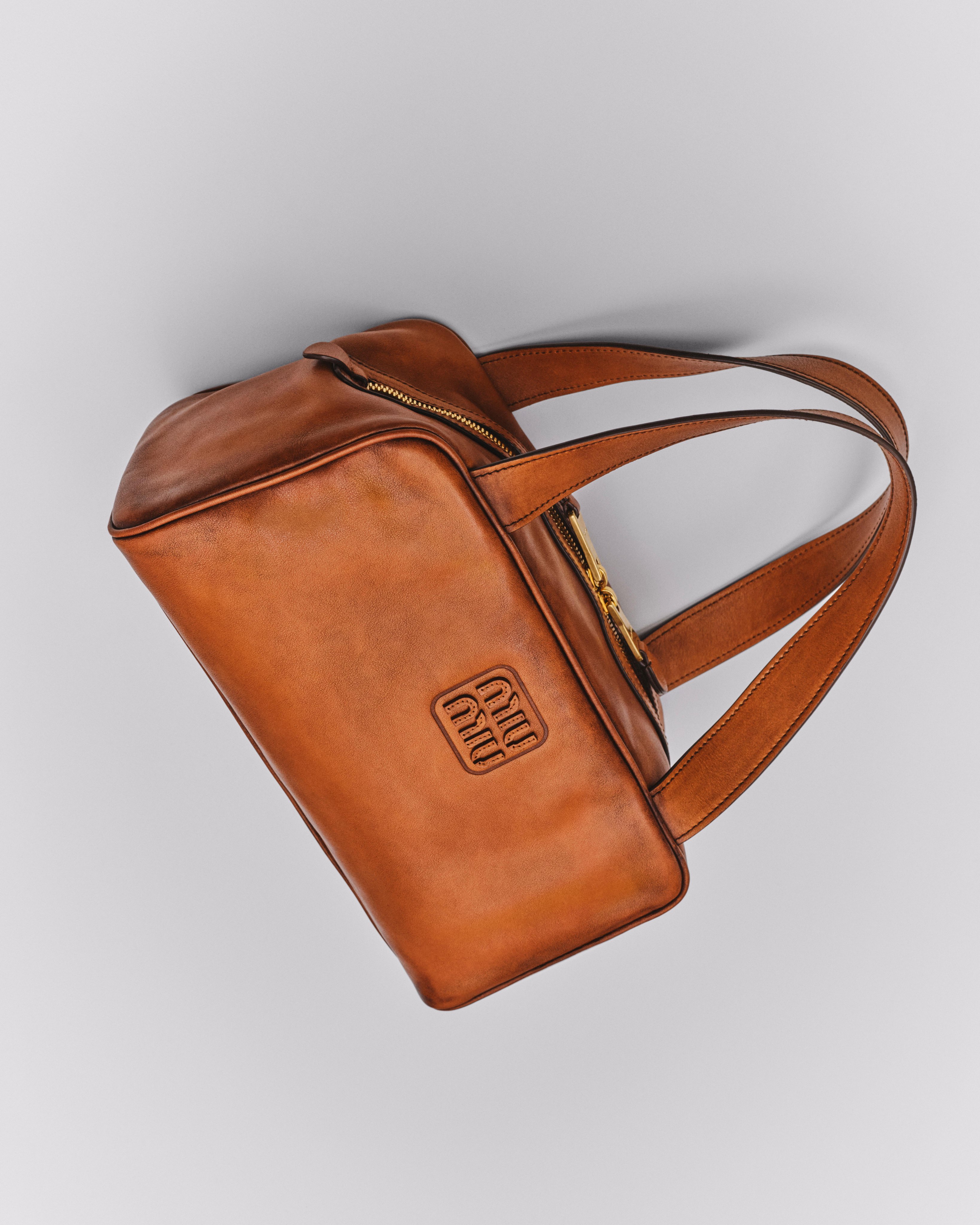 myumyuページ Loden Lenses Miu Miu Logo Sunglasses | Miu Miu