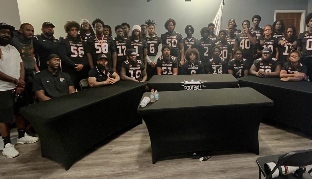 New Blustein Recruiting (@lawrencebl83397) on Twitter photo Ortega, McArthur Will Be A Program To Watch. larryblustein.com/news/ortega-mc… <a href="/Mcarthur_FB/">MCARTHUR MUSTANGS</a> <a href="/chop_ortega/">coach chop</a> <a href="/Mcarthur_FB/">MCARTHUR MUSTANGS</a> <a href="/jj0nes4_/">Jaylyn Jones</a> <a href="/b1atimorejr/">Brandon Latimore Jr</a> <a href="/THEJTTURNER/">JT Turner</a> <a href="/Kyoung1_/">Khamarian young</a> <a href="/FootballHotbed/">Football Hotbed</a> <a href="/marekmarcellus_/">Marek Marcellus</a>
<a href="/Wofford_FB/">Wofford Football</a> <a href="/Maine_Event99/">CoachJT9</a> <a href="/DBs__Only/">Coach Noah Pressley</a> <a href="/CoachMacho/">Coach John Cassaro</a> Ortega, McArthur Will Be A Program To Watch. larryblustein.com/news/ortega-mc… <a href="/Mcarthur_FB/">MCARTHUR MUSTANGS</a> <a href="/chop_ortega/">coach chop</a> <a href="/Mcarthur_FB/">MCARTHUR MUSTANGS</a> <a href="/jj0nes4_/">Jaylyn Jones</a> <a href="/b1atimorejr/">Brandon Latimore Jr</a> <a href="/THEJTTURNER/">JT Turner</a> <a href="/Kyoung1_/">Khamarian young</a> <a href="/FootballHotbed/">Football Hotbed</a> <a href="/marekmarcellus_/">Marek Marcellus</a>
<a href="/Wofford_FB/">Wofford Football</a> <a href="/Maine_Event99/">CoachJT9</a> <a href="/DBs__Only/">Coach Noah Pressley</a> <a href="/CoachMacho/">Coach John Cassaro</a>
