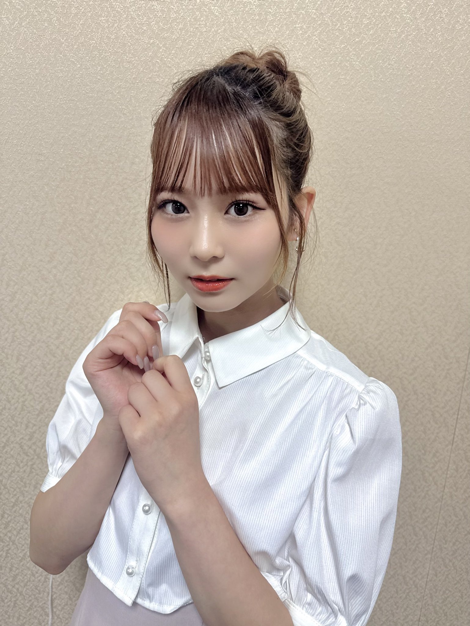 大場花菜　アリーナツアー2025 黒衣装　直筆　チュウ　コメあり 大場花菜 アリーナツアー2025 黒衣装 直筆 チュウ コメあり