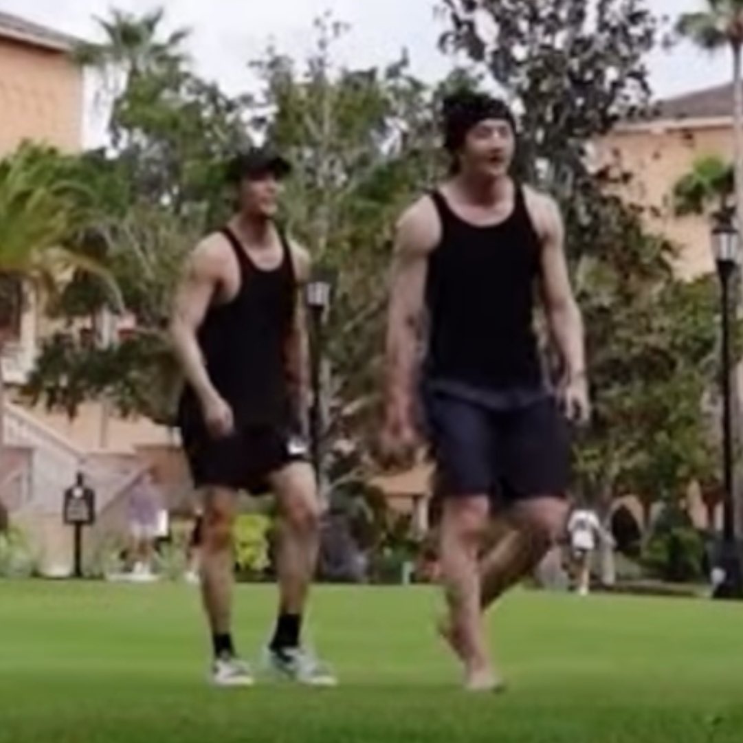 hi! friday യ 🐾✦🖍ꔛ🤍#byHiFriday tweet media