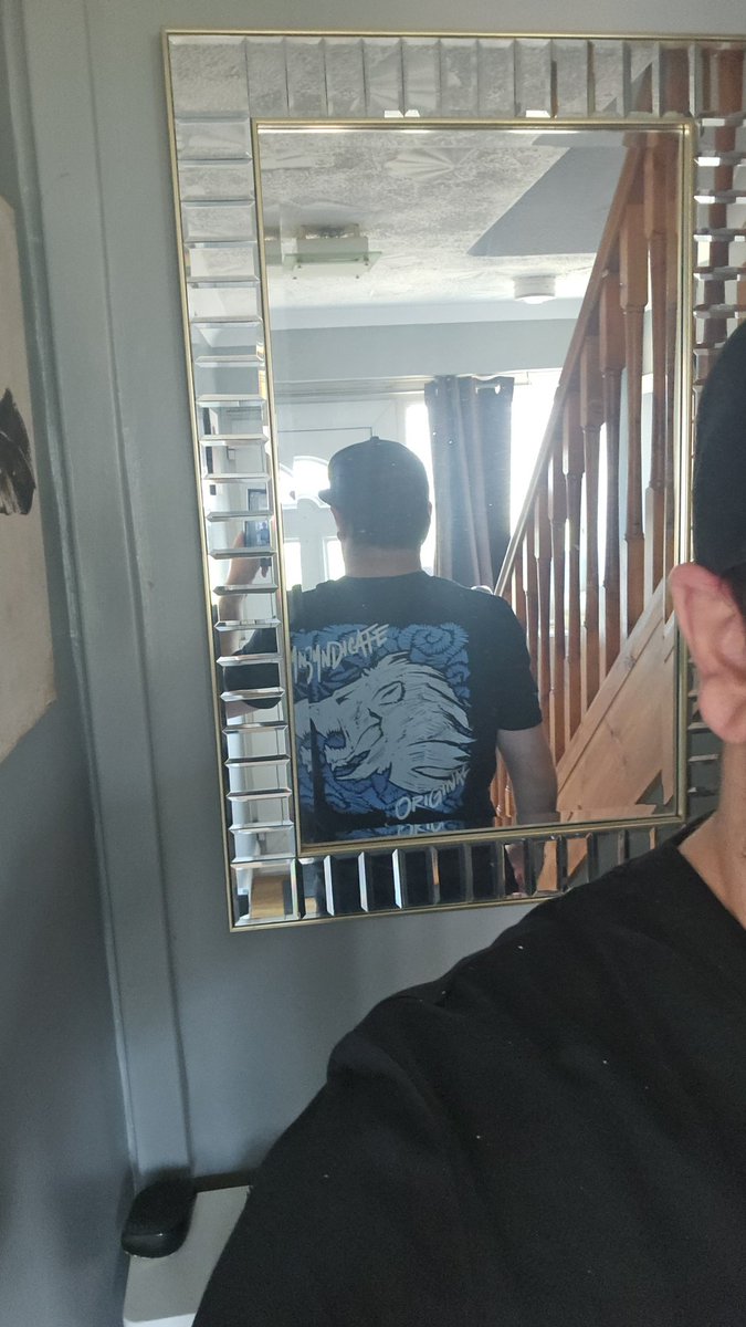 You know it just had Tobe done gotta rep that new merch arrived this morning just another thing to add to the collection.... Just gotta wait for the baby blue hoody.... yea I spotted it in the vlogs on the trip to America..... Take my money 🤑 🤑<a href="/SyndicateOG/">Syndicate Original</a> <a href="/Syndicate/">Tom</a>