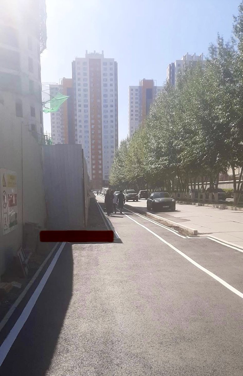 Нянгар аа, газраа авъя аа! Чамайг хахууль аваад өгчихсөн, юм хэлж чадахгүй байгаа гэж энэ хавийн амтай болгон ярьж байна.
🚶🏻Газраа авъя!
🚲Замаа авъя!
🌳Мод бутаа авъя!