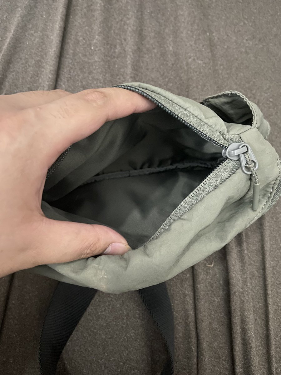adamasikip's tweet photo. Authentic Lululemon Clean Lines Belt Bag in Olive Green for sale!

RFS: Not Using Anymore
In Excellent Pre-Loved Condition 

Price: 3,500 (still negotiable)

STRICTLY, NO RETURN AND REFUND!

PM if interested! https://t.co/AJatIg5T0N