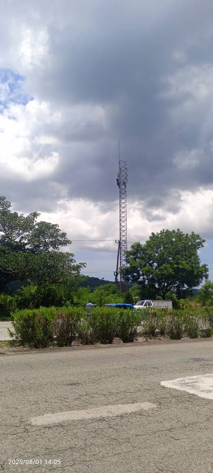 <a href="/Lgarcial4/">LuelGarciaL</a> <a href="/ETECSA_Cuba/">ETECSA</a> <a href="/MayraArevich/">Mayra Arevich Marín 🇨🇺</a> <a href="/taniavel76/">Tania Velazquez</a> <a href="/AlonsoSybel/">🇨🇺 Sybel Alonso Baldor</a> <a href="/JoanFonseca78/">Joan Fonseca Álvarez</a> <a href="/WalterNoris/">Walter Simon Noris</a> <a href="/YeleniMaite/">Yelenis Hernández</a> <a href="/YaimyrB/">Yaimyr Victoria Basulto</a> <a href="/JorgeSutil2/">Jorge Sutil S</a> <a href="/PCCNuevitas1/">Roberto Conde Silverio</a> Felicidades Camaguey!!!
#SantiagoDeCuba 30 de los 32 sitios ya en servicio!
#EtecsaConCuba