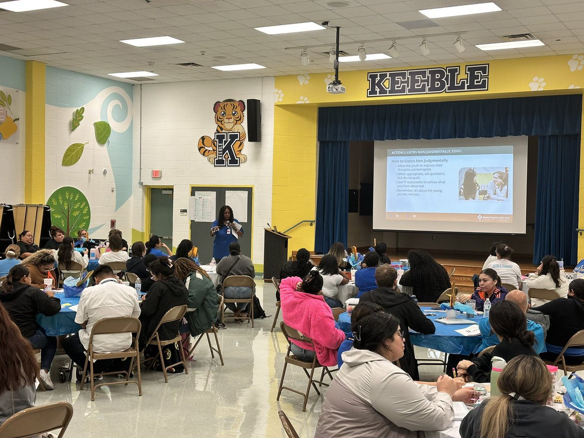 kojessie's tweet photo. @MHSS_AISD Dr. Strahan shining her light and leading the learning @Keeble_AISD Listening without judgement!  #CubLove https://t.co/uWytQVIj0L