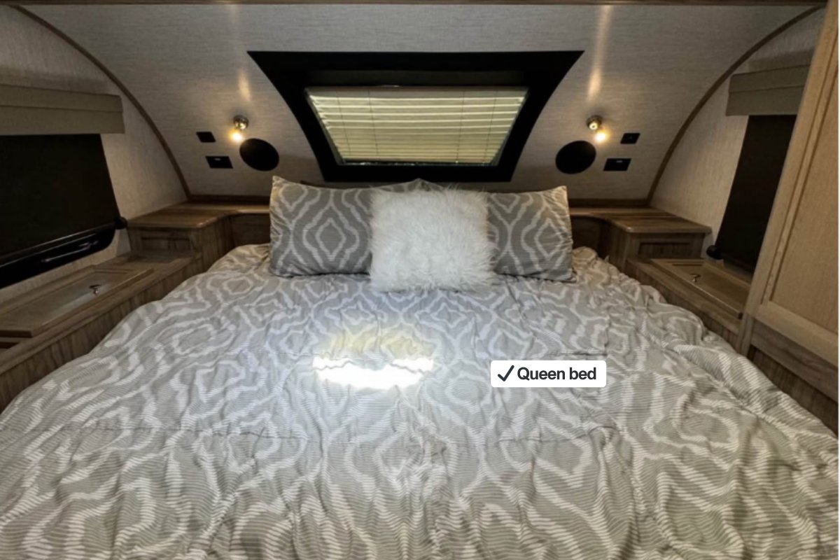 For the pro underpackers, this truck camper’s built to pack light and roll tight 🛻

🚐 2022 Forest River Real-lite Hs-1912
📏 18'
⚖️ 3,261 lbs
🛏️ Sleeps 3
↔️ 1 Slide out 

Make it yours → rvs.com/rvdetails/used…