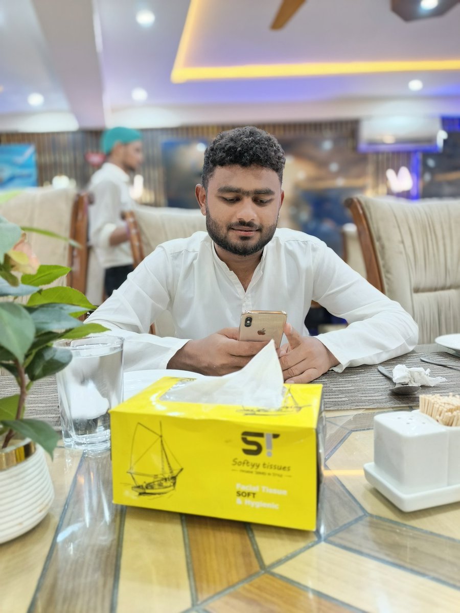 کتنی راتیں بیتی گئی کتنے دن ڈھل گئے 😢
جنھیں نہیں بدلنا تھا وہی لوگ بدل گئے😢