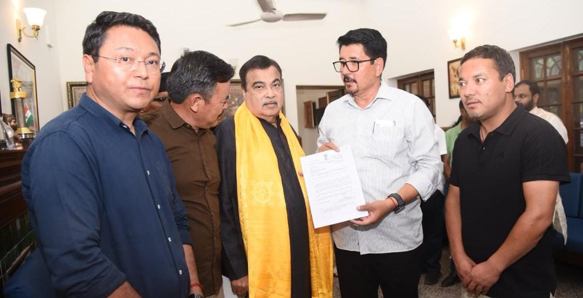 AIR News Leh (@prasarbharti) on Twitter photo CEC <a href="/tashi_gyalson/">Tashi Gyalson</a>,Dy.Chairman <a href="/Angchuk5/">Dy.Chairman LAHDC Leh</a> and Councillors met Union Minister <a href="/nitin_gadkari/">Nitin Gadkari</a> in Delhi; raised Shatse-Taknak Bridge issue and other road & bridge concerns. Sought inclusion under CRIF. Hon’ble Minister assured support. CEC <a href="/tashi_gyalson/">Tashi Gyalson</a>,Dy.Chairman <a href="/Angchuk5/">Dy.Chairman LAHDC Leh</a> and Councillors met Union Minister <a href="/nitin_gadkari/">Nitin Gadkari</a> in Delhi; raised Shatse-Taknak Bridge issue and other road & bridge concerns. Sought inclusion under CRIF. Hon’ble Minister assured support.