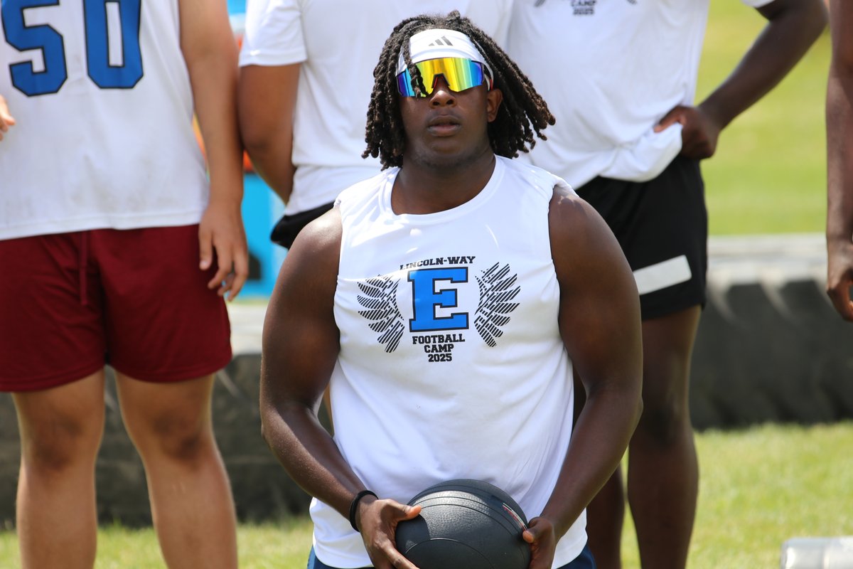 Lincoln Way East <a href="/LWEastFootball/">Lincoln-Way East Football</a> 2027 3 star ranked OT <a href="/Masonhalliman08/">Mason halliman</a> Mason Halliman has started to set up game day visits on3.com/sites/edgy-tim… <a href="/GregSmithRivals/">Greg Smith</a>