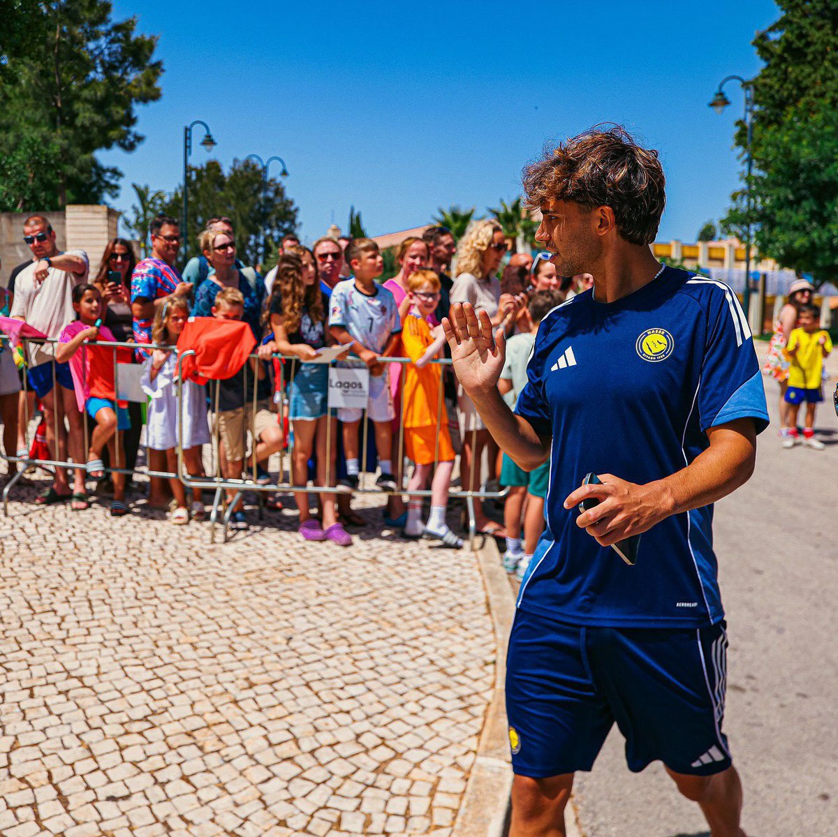 علي العنزي tweet media