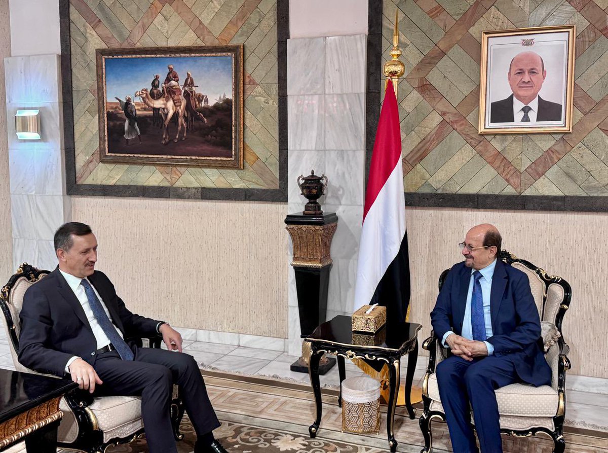 بحثت مع القائم بالأعمال في سفارة الجمهورية التركية لدى اليمن، سعادة السفير أمر الله إيشلر، أوجه التعاون الثنائي بين البلدين، وسبل تطويرها وتنشيط العلاقات الاقتصادية والتجارية وتسهيلات حصول الرعايا اليمنيين على تأشيرات الدخول إلى الأراضي التركية لأغراض العلاج والأعمال التجارية .