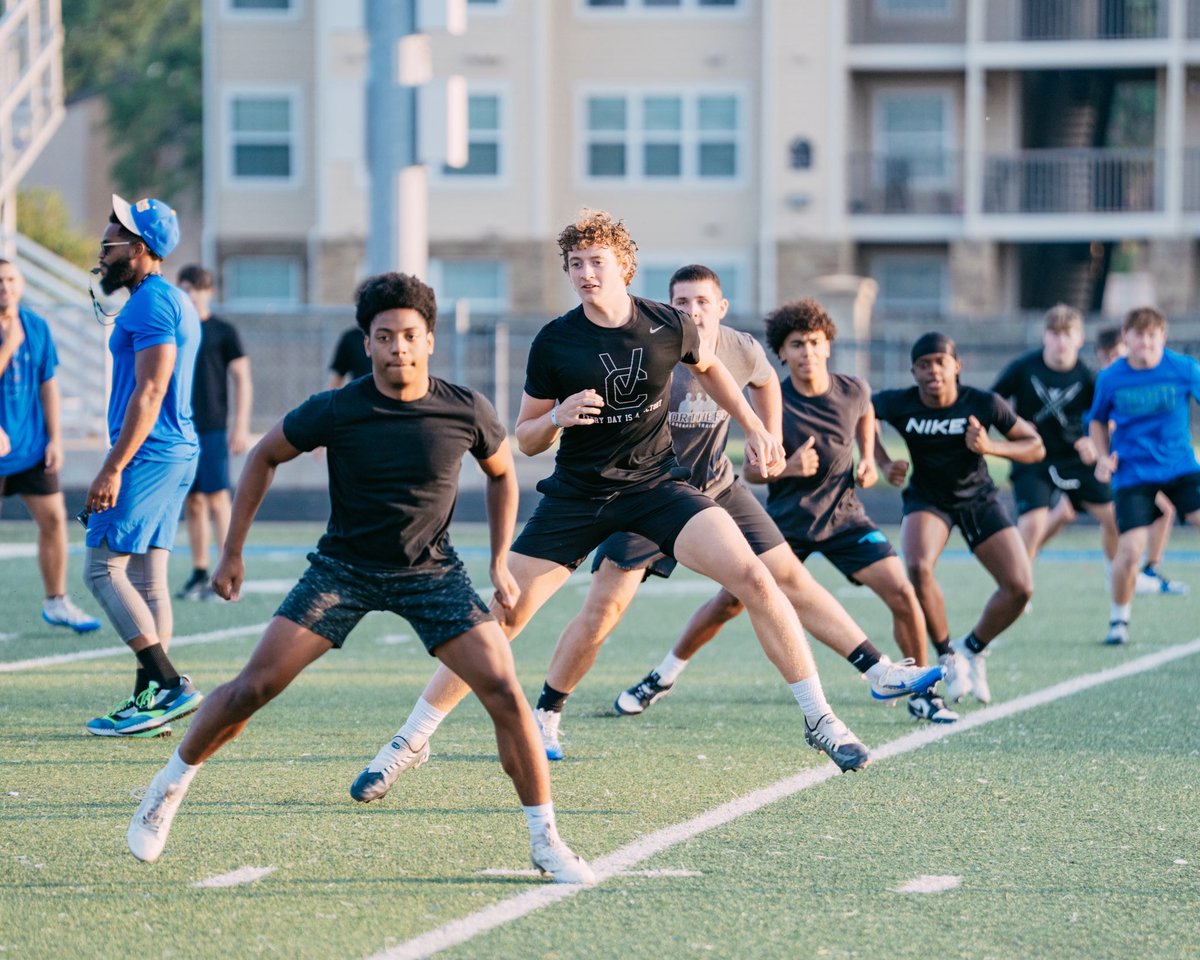 CNQR_FB's tweet image. These Men finished up 
their 8 week summer Speed&amp;amp;Strength camp. 

All hitting PR’s. 

We’re proud of these dudes. 

Great strong finish to the summer.
#CNQR