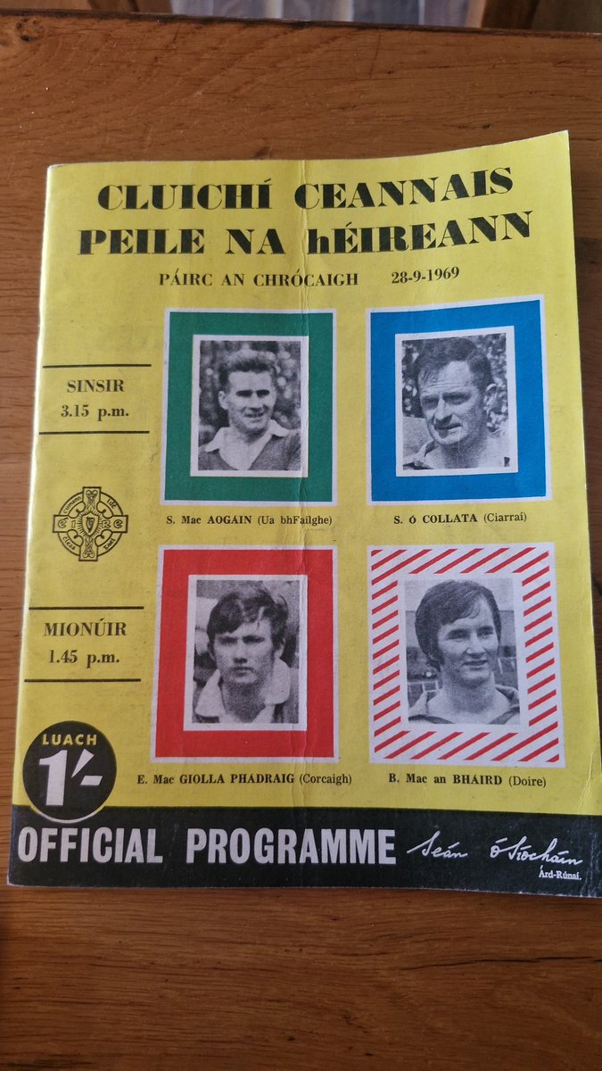 Rooting through some old GAA programmes here at the pub that's been handed in over the years and ones collected. Great to see this one from 1969 in such great condition from the All Ireland final between Offaly and Kerry!