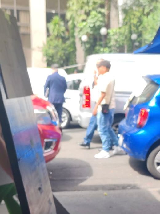 ¿Próximo “Dato Protegido”?

Así llegaron <a href="/AdrianRubalcava/">Adrián Rubalcava</a> , director <a href="/MetroCDMX/">MetroCDMX</a> , y la diputada priista <a href="/TaniaLariosMX/">Tania Larios</a> al <a href="/PJCDMX/">Poder Judicial de la Ciudad de México</a> .

Cínicamente, Rubalcava denunció a la legisladora después de que ella lo exhibiera y lo denunciara por las amenazas que recibió dentro del
