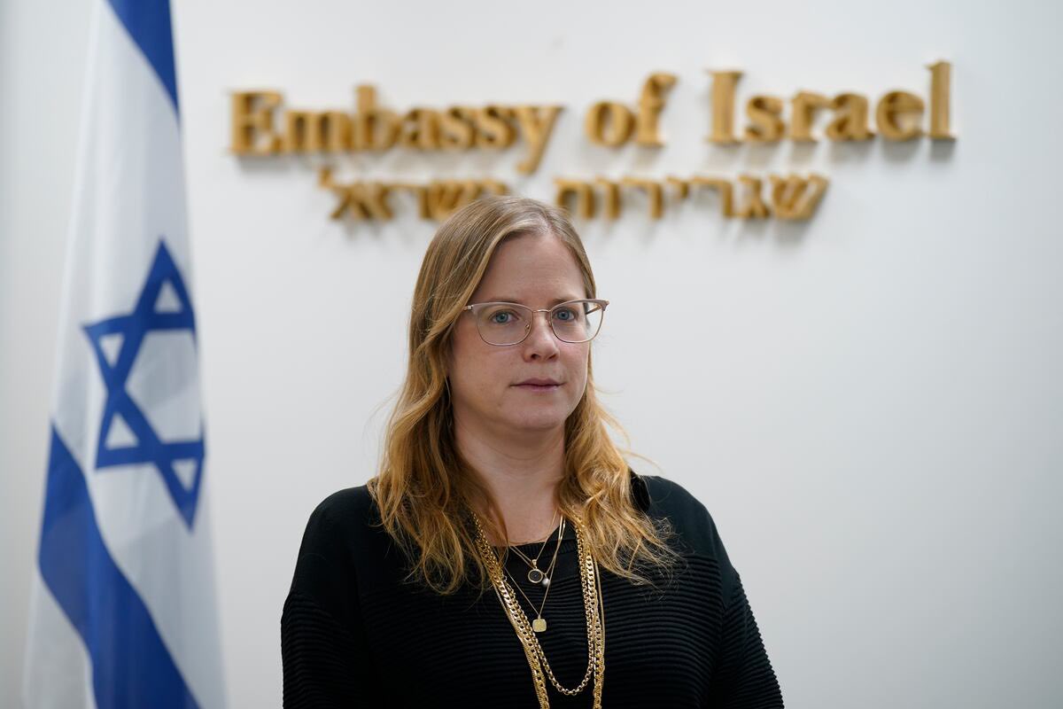 La <a href="/fcjecom/">FCJE</a> da la bienvenida a Dana Erlich, la nueva agregada de negocios de la embajada de Israel con la confianza de que se normalice la situacion entre España e Israel y se faciliten las cosas a los ciudadanos de ambos países. <a href="/IsraelinSpain/">Israel en España 🇮🇱</a>