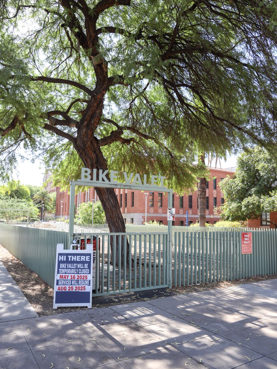 🚲 Biking to campus this semester? We got you covered.
Free, monitored bike valet — no lock needed, just a quick check-in and you're good to go! 🙌

Find all the info you need at the link below! ⬇️

#BikeValet #UArizona #CampusLife #RideSmart #FreeParking

bit.ly/40TIToY