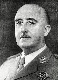 Lo siento Generalissimo, te hemos defraudado, vengaremos tu larga vida y ganaremos al comunismo sevillano.
