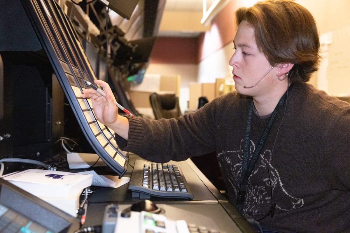 Noah Blackwell is an ANSEP University Success student and this summer he interned with SAIC at the Anchorage Air Route Traffic Control Center (ZAN ARTCC) as a Remote Pilot Operator. He is currently pursuing a BS in Aviation Technology with a Minor in Air Traffic Control at UAA!