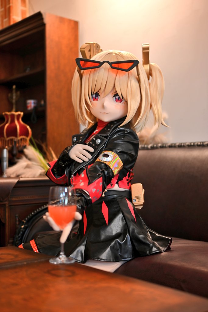 6400フォローありがとうございます！夏は人形にとって大変な季節です。 🥵でも頑張ります！🥰 みんな元気で幸せになってください！❤️
📸:<a href="/kocokig/">KOCOKIG</a>